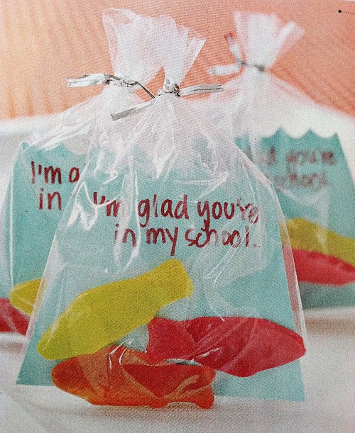 Source: http://www.simpleorganizedliving.com/2013/01/24/two-so-simple-diy-valentines-day-cards/
