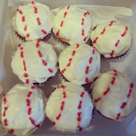 baseball cupcakes